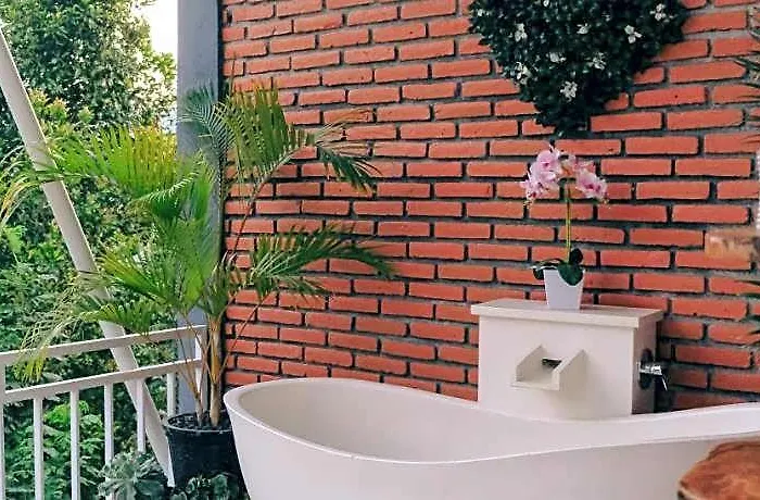 Moondock Luxury Camp 5* Munduk