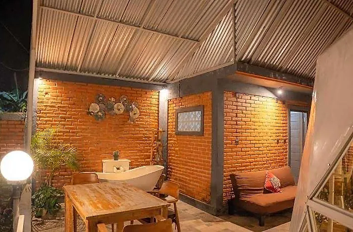 Moondock Luxury Camp 5* Munduk